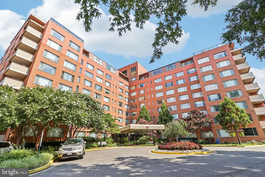 1111 Arlington Blvd #431, Arlington, VA 22209 - #3