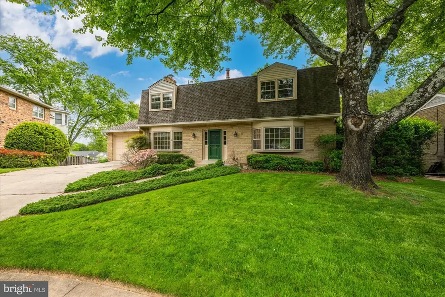 2537 N Wakefield St, Arlington, VA 22207 - #2