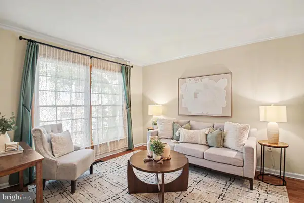 2536 S Walter Reed Dr #e, ARLINGTON, VA 22206