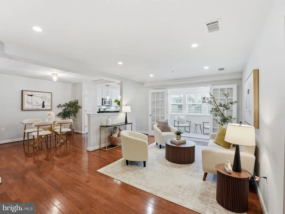 4081 S Four Mile Run Dr #103, Arlington, VA 22204 - #1