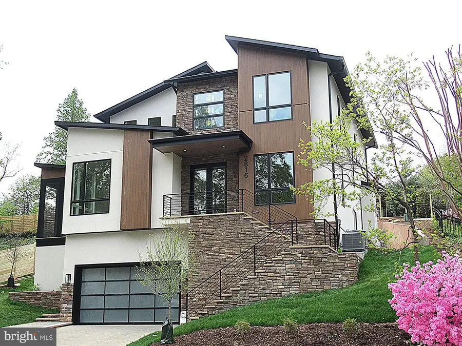 2816 N Jefferson St, Arlington, VA 22207 - #2