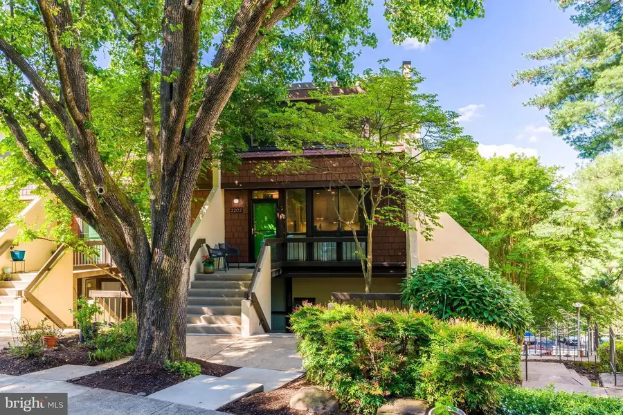 2202 S Quincy St #2, Arlington, VA 22204 - #2