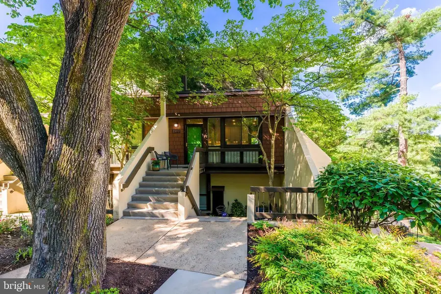 2202 S Quincy St #2, Arlington, VA 22204 - #3