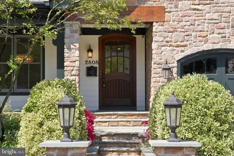 2808 John Marshall Dr, Arlington, VA 22207 - #2