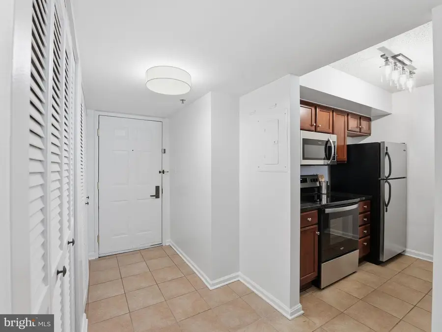1024 N Utah St #318, Arlington, VA 22201 - #3
