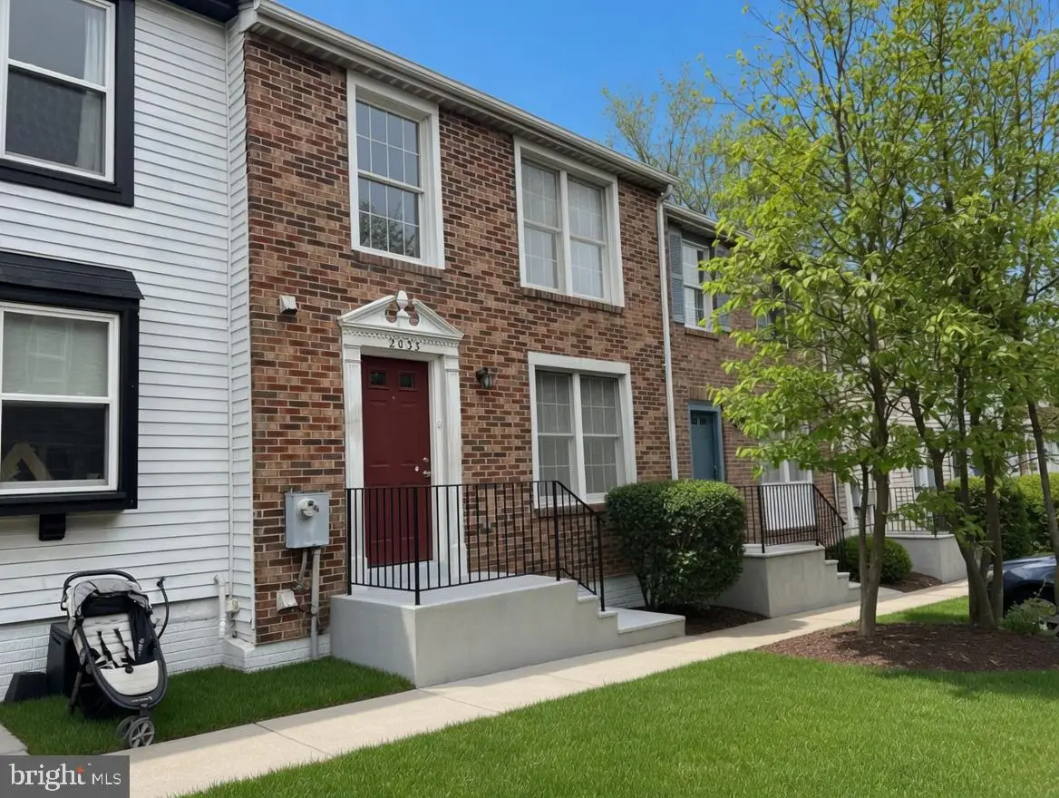 2033 N Glebe Rd, Arlington, VA 22207 - #1