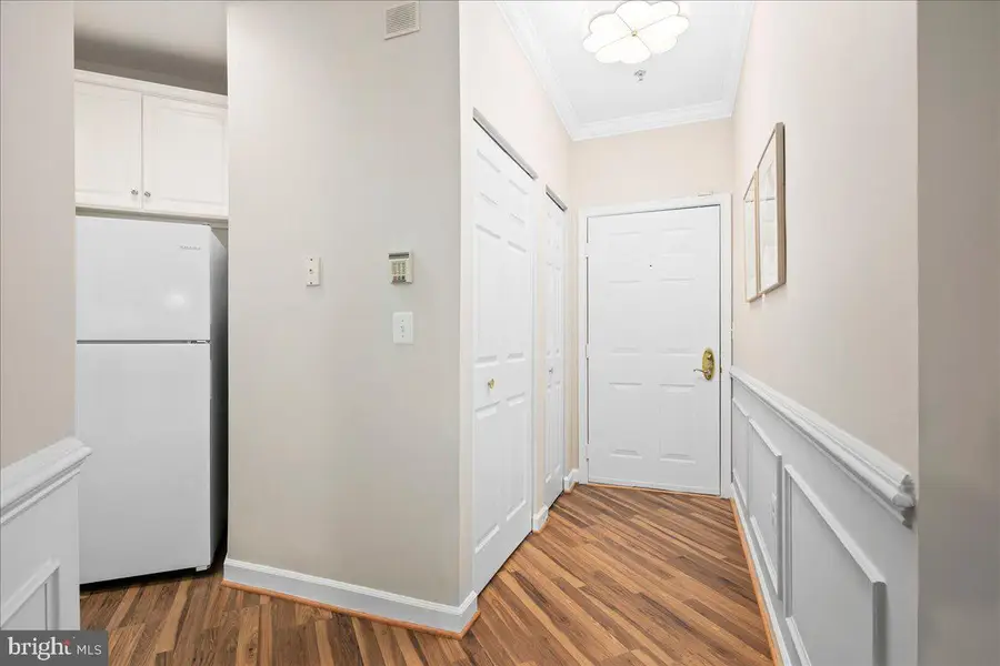 2330 14th St N #207, Arlington, VA 22201 - #3