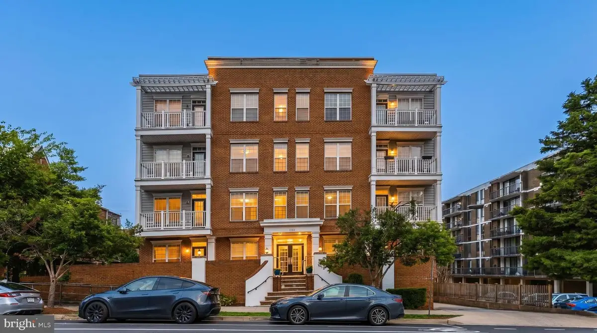 1423 N Rhodes St #201, Arlington, VA 22209 - #1