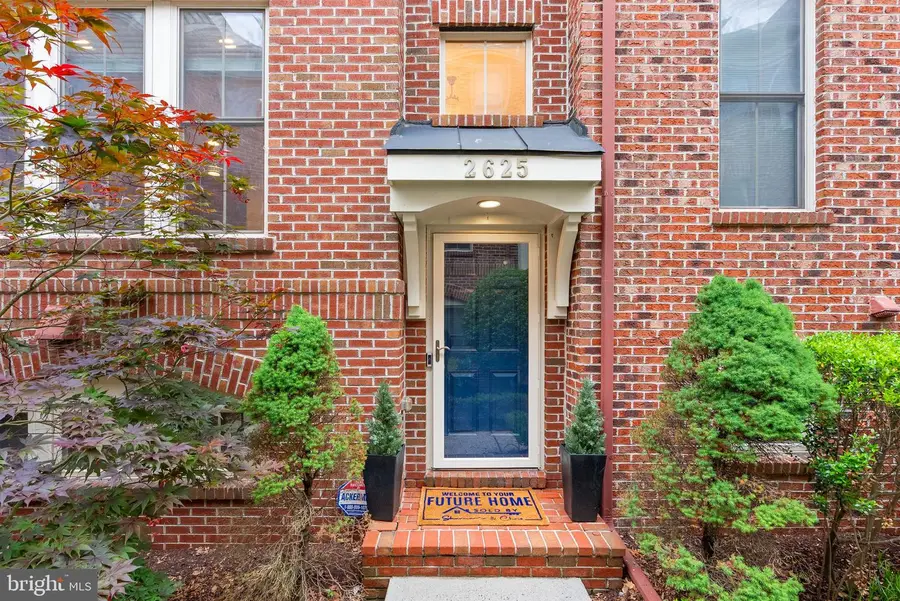 2625 S Kenmore Ct S, Arlington, VA 22206 - #2