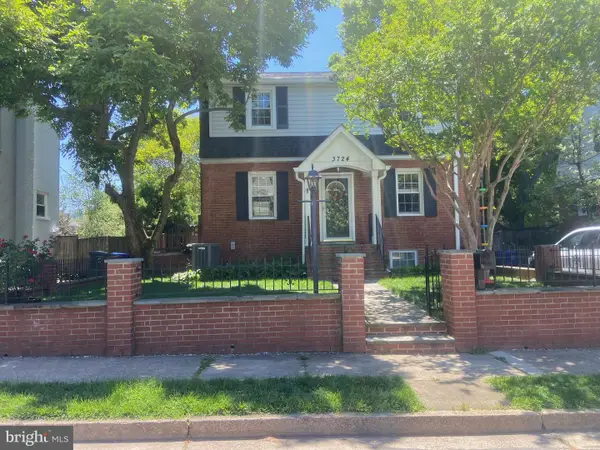3724 2nd St S, ARLINGTON, VA 22204