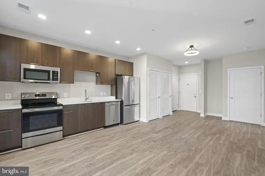 989 S Buchanan St #312, Arlington, VA 22204 - #3