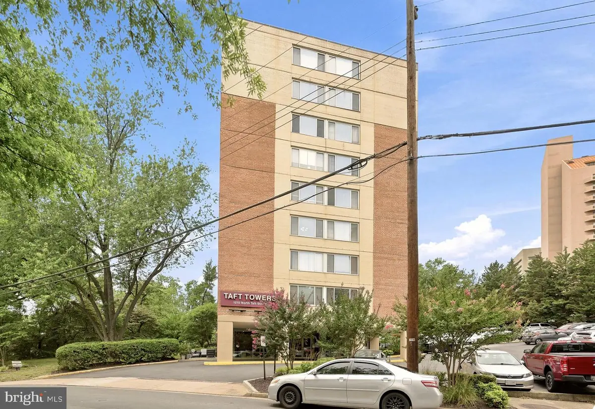 1210 N Taft St #811, Arlington, VA 22201 - #1