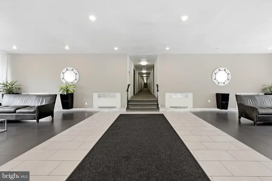 1210 N Taft St #811, Arlington, VA 22201 - #3