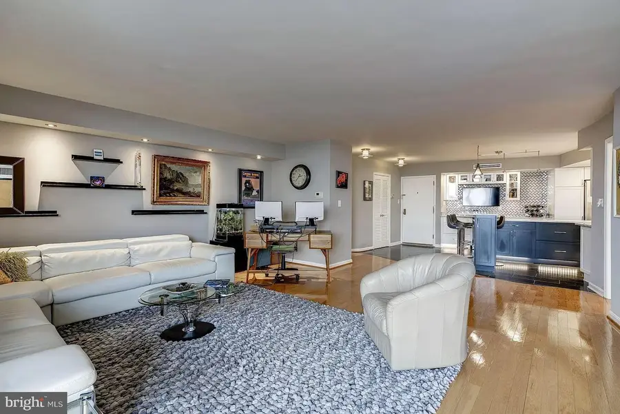 1101 S Arlington Ridge Rd #913, Arlington, VA 22202 - #3