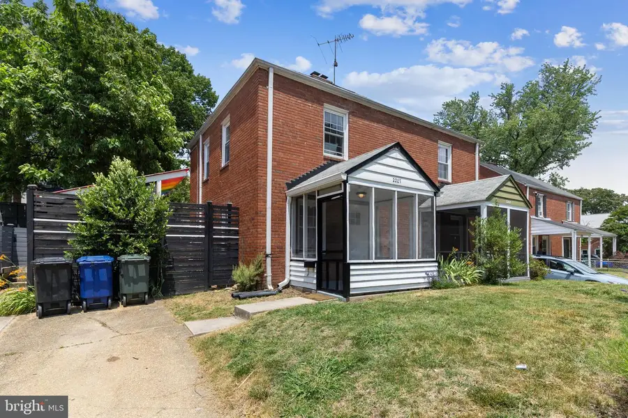 2207 6th St S, Arlington, VA 22204 - #2