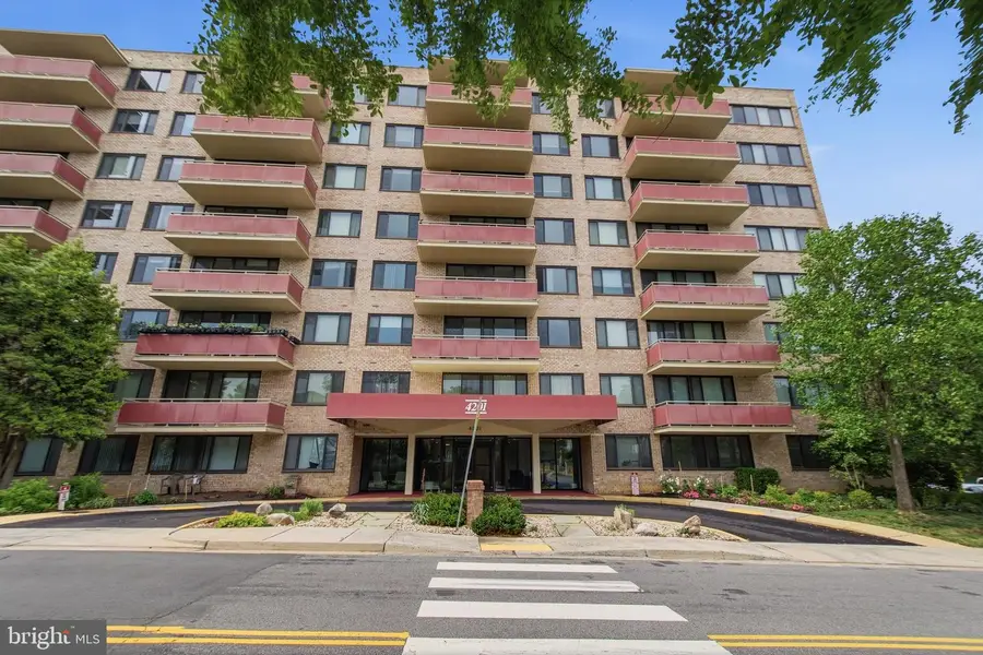 4201 Cherry Hill Rd #308, Arlington, VA 22207 - #2