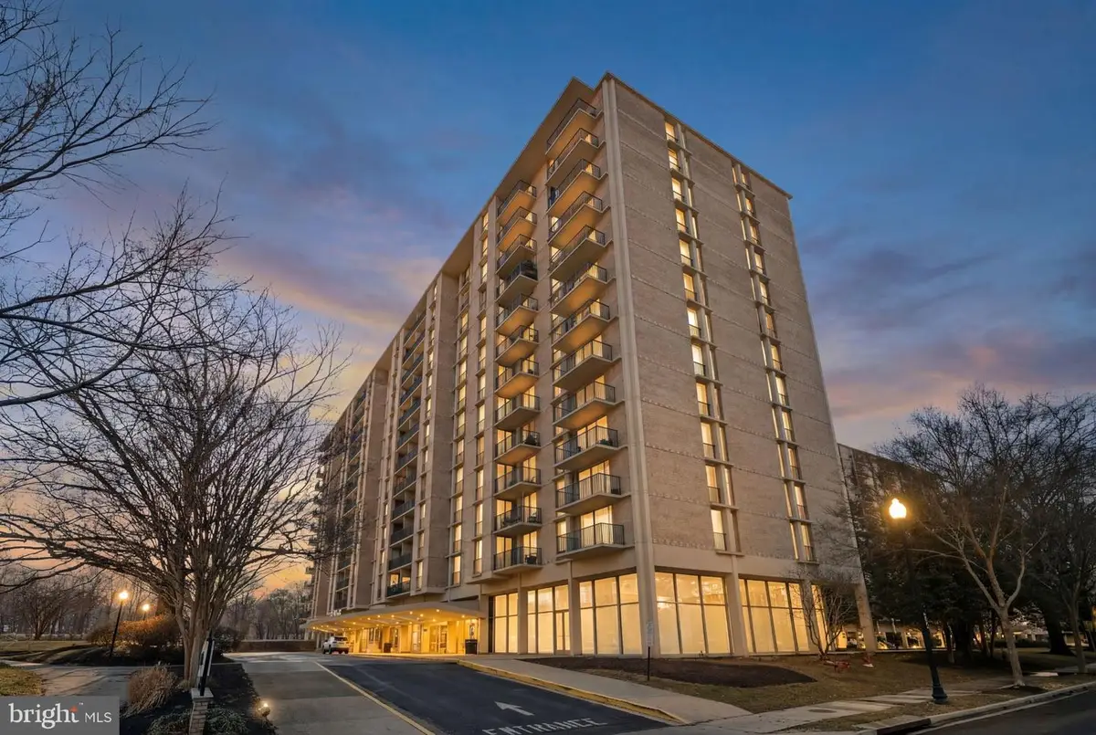 4600 S Four Mile Run Dr S #927, Arlington, VA 22204 - #1