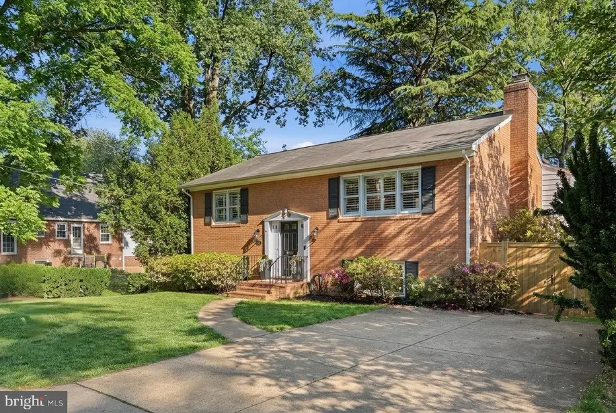 5410 11th St N, Arlington, VA 22205 - #2