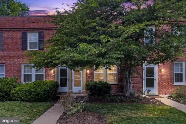 2701 16th St S #633, ARLINGTON, VA 22204