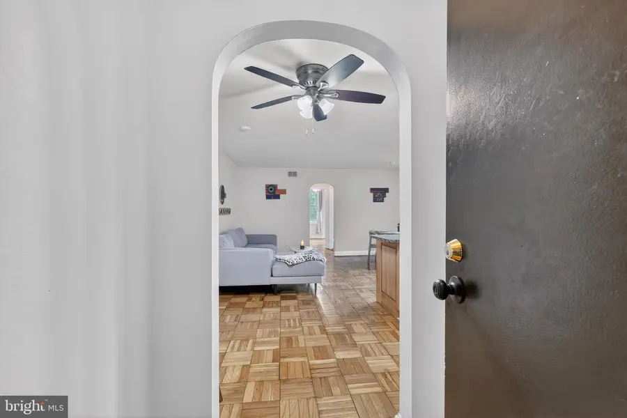 30 S Old Glebe Rd #202-e, Arlington, VA 22204 - #3