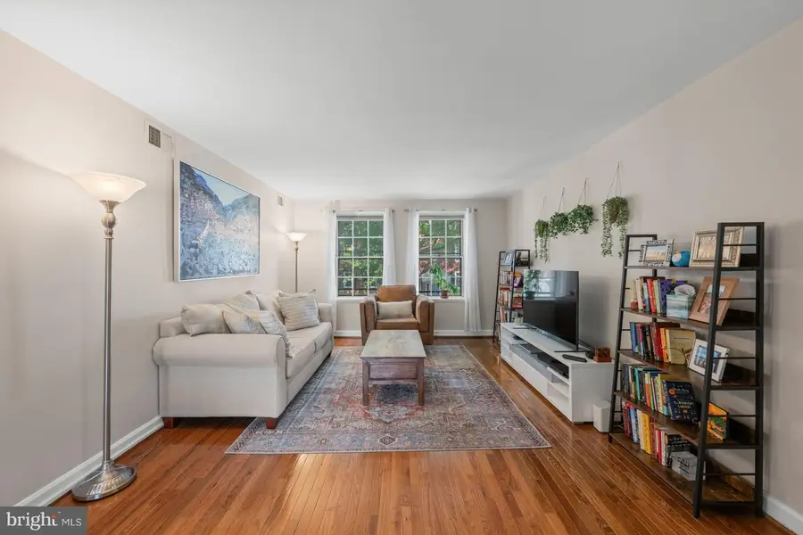 3050 S Buchanan St #b2, Arlington, VA 22206 - #3