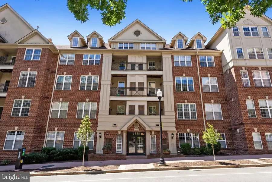 2330 14th St N #204, Arlington, VA 22201 - #2