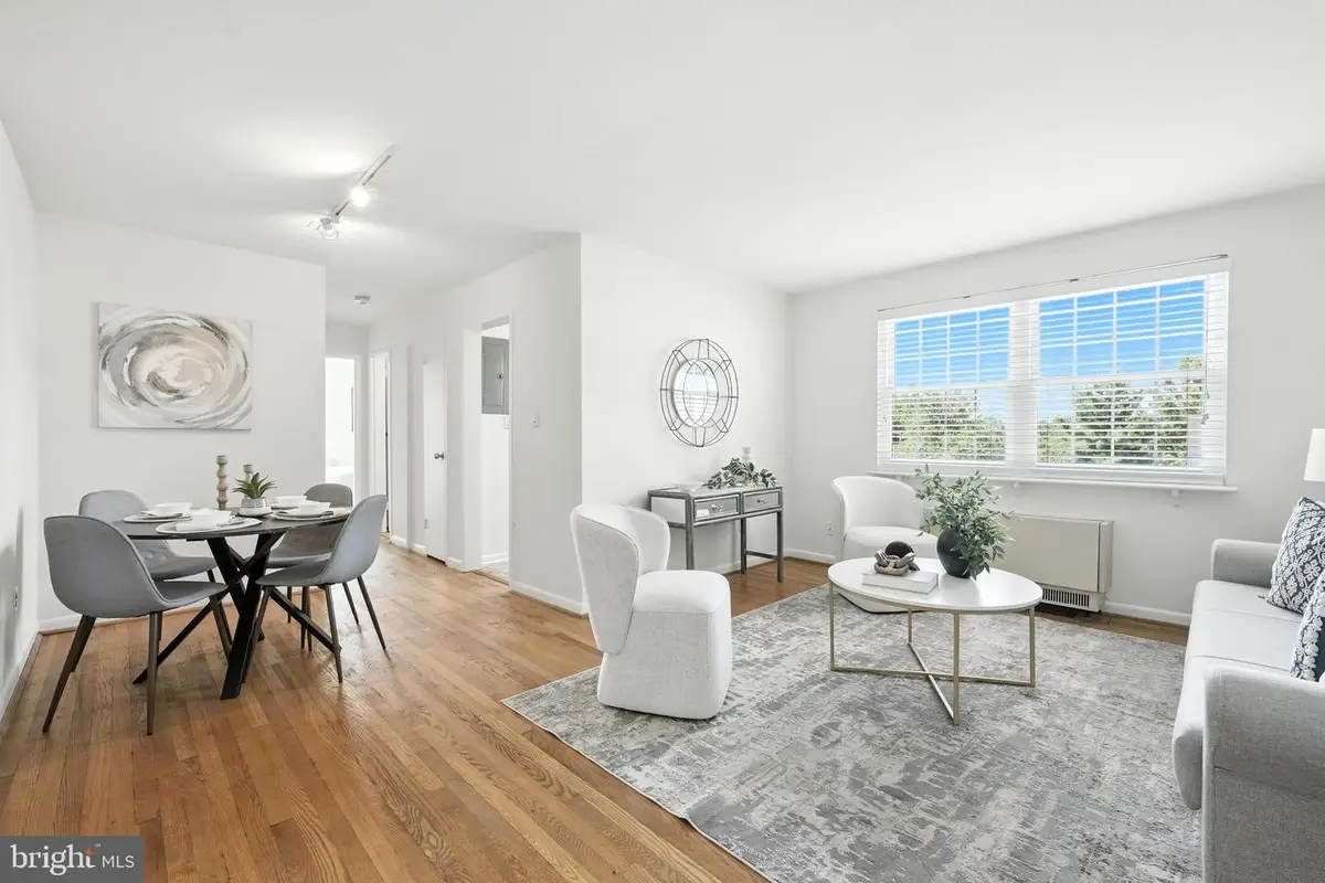 2030 N Vermont St #304, Arlington, VA 22207 - #1