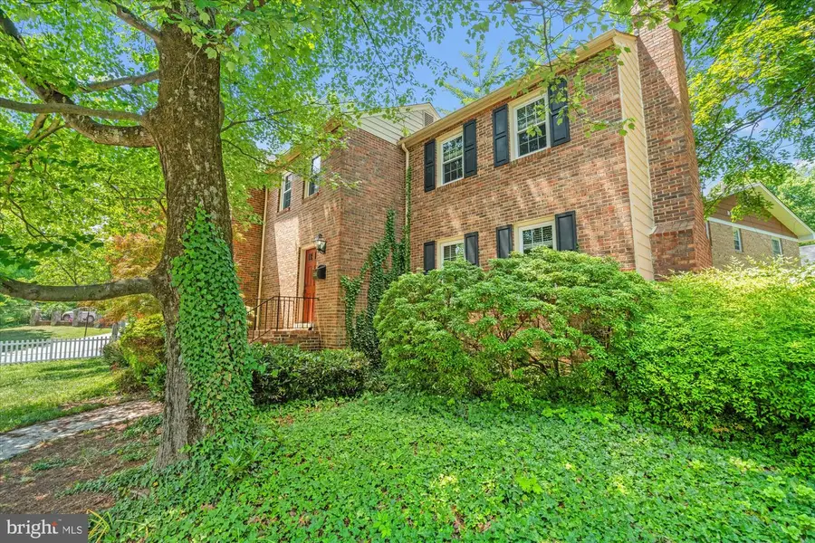 2232 Military Rd, Arlington, VA 22207 - #3