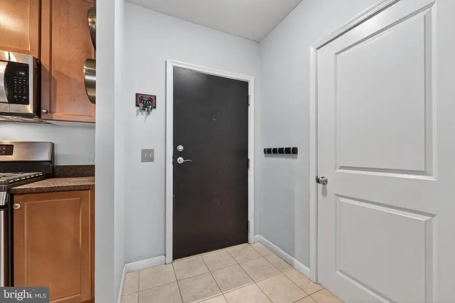 851 N Glebe Rd #1301, Arlington, VA 22203 - #3