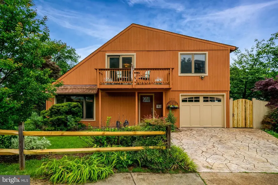 1111 N Rockingham St, Arlington, VA 22205 - #2