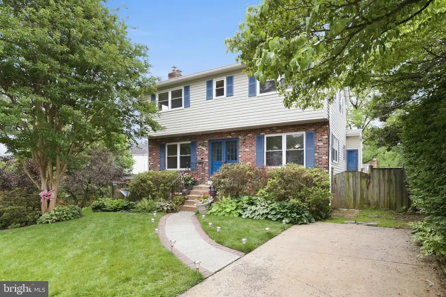 5426 11th St N, Arlington, VA 22205 - #2