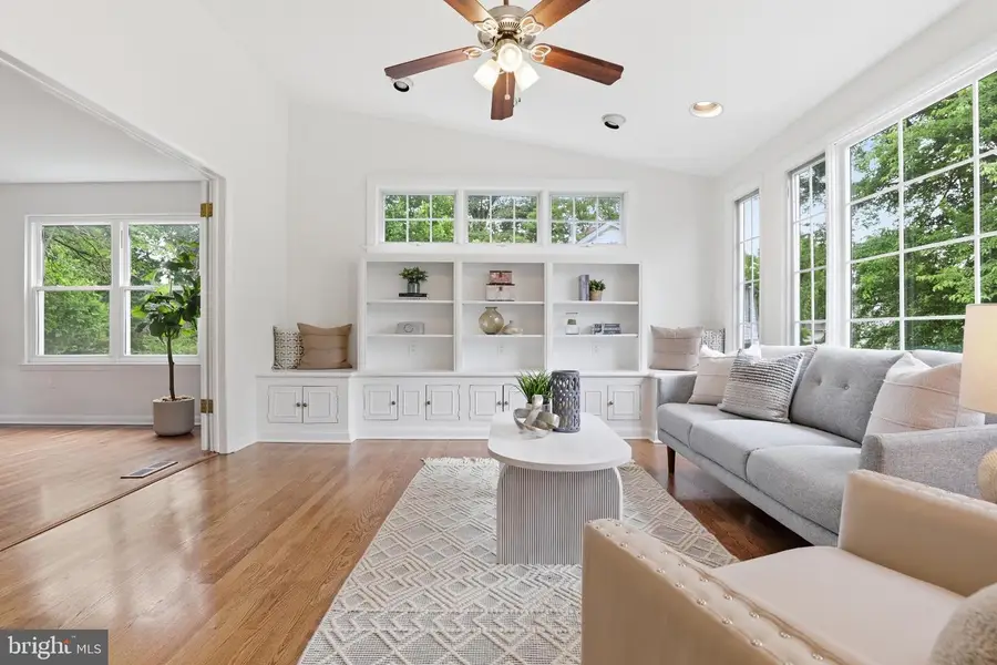 5426 11th St N, Arlington, VA 22205 - #3