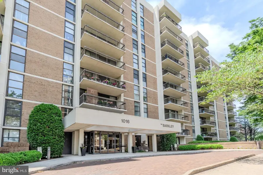 1016 S Wayne St #910, Arlington, VA 22204 - #2