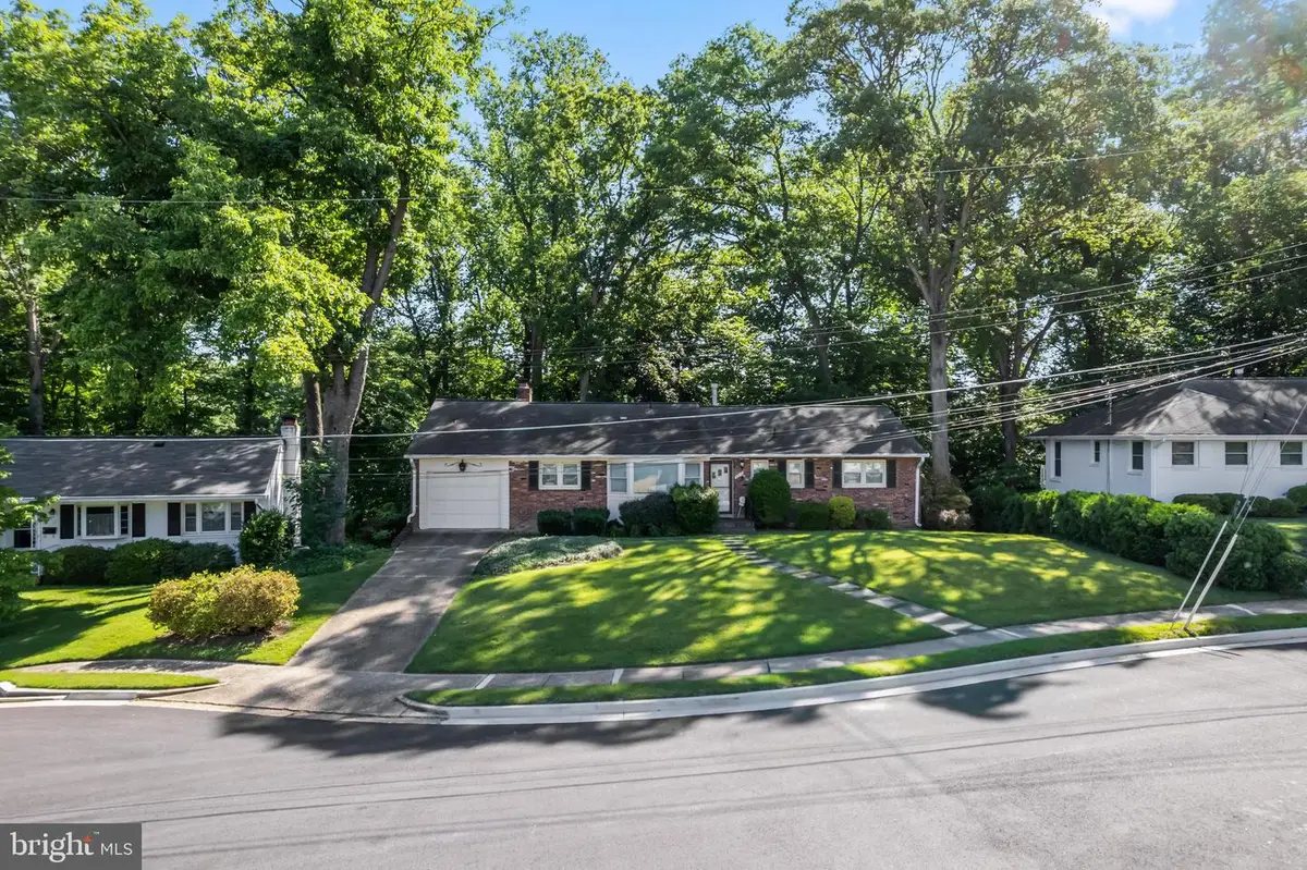 4017 N Stafford St, Arlington, VA 22207 - #1