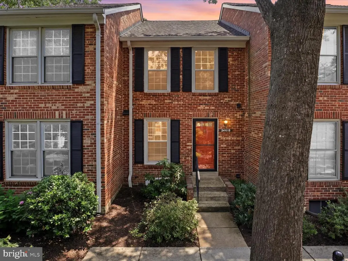 2410 S Walter Reed Dr #2, Arlington, VA 22206 - #1