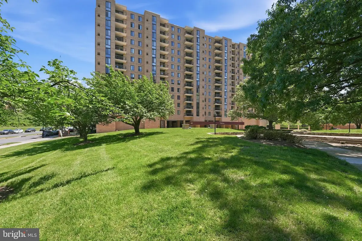 4500 S Four Mile Run Dr #821, Arlington, VA 22204 - #1
