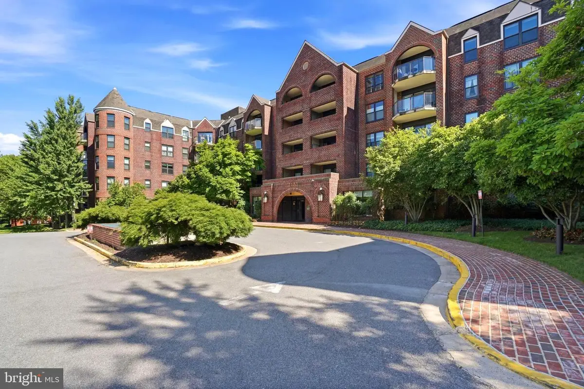 2100 Lee Hwy #219, Arlington, VA 22201 - #1