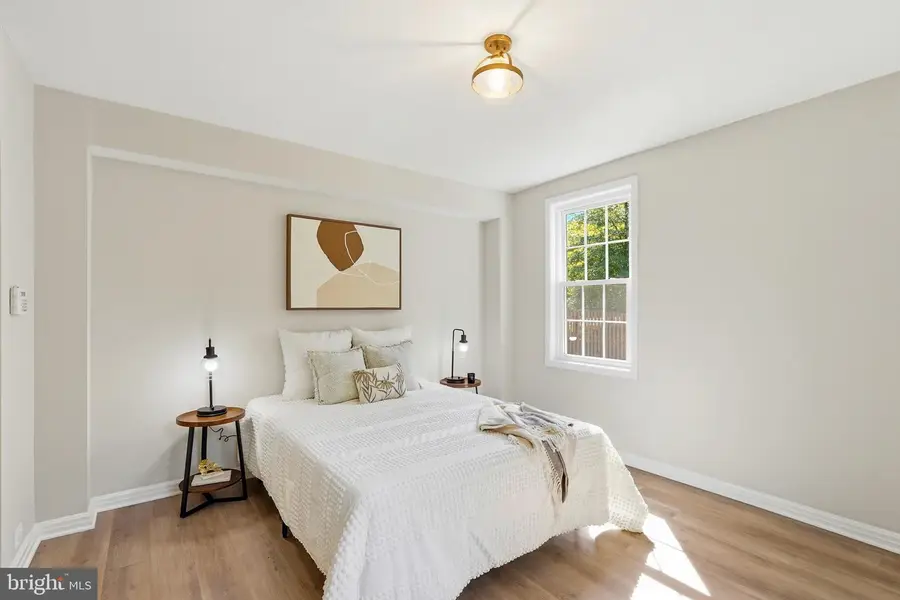 220 N Thomas St #220-1, Arlington, VA 22203 - #3