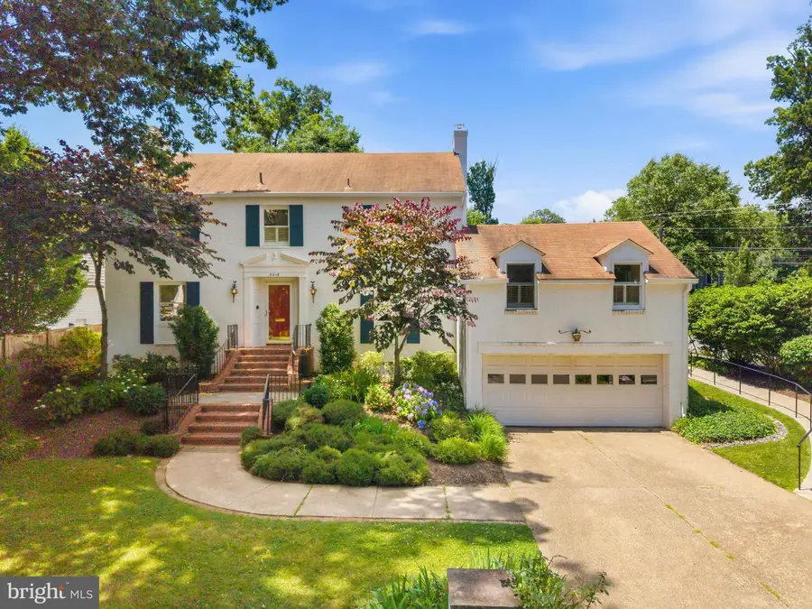 3316 N Ohio St N, Arlington, VA 22207 - #2