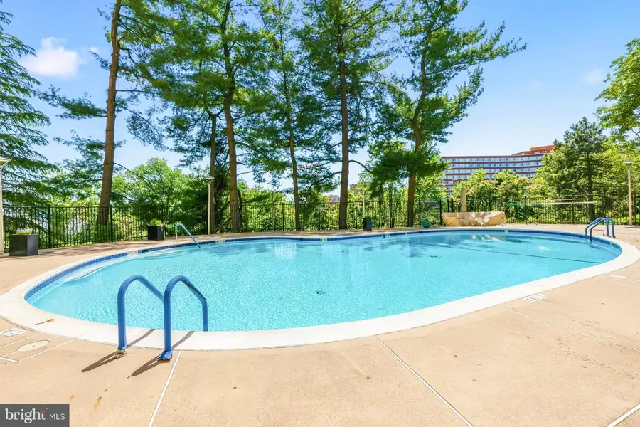 1101 S Arlington Ridge Rd #1109, Arlington, VA 22202 - #2