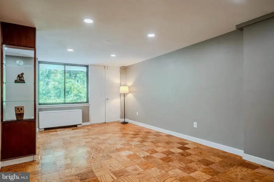 4390 Lorcom Ln #102, Arlington, VA 22207 - #3