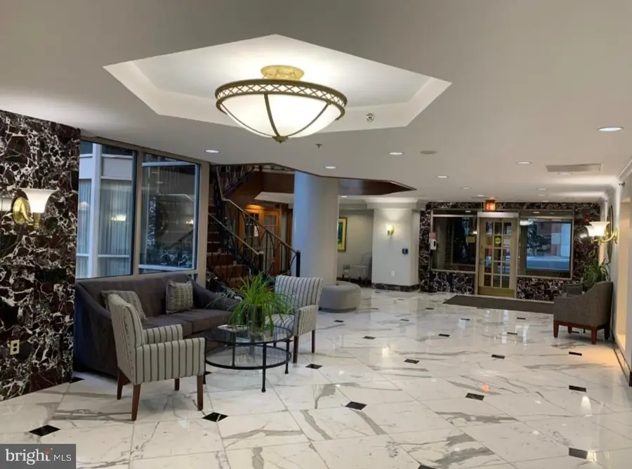 1276 N Wayne St #1000, Arlington, VA 22201 - #3