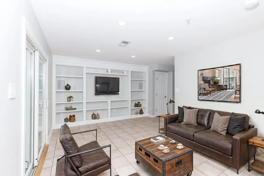 504-j N Thomas St #j, Arlington, VA 22203 - #3