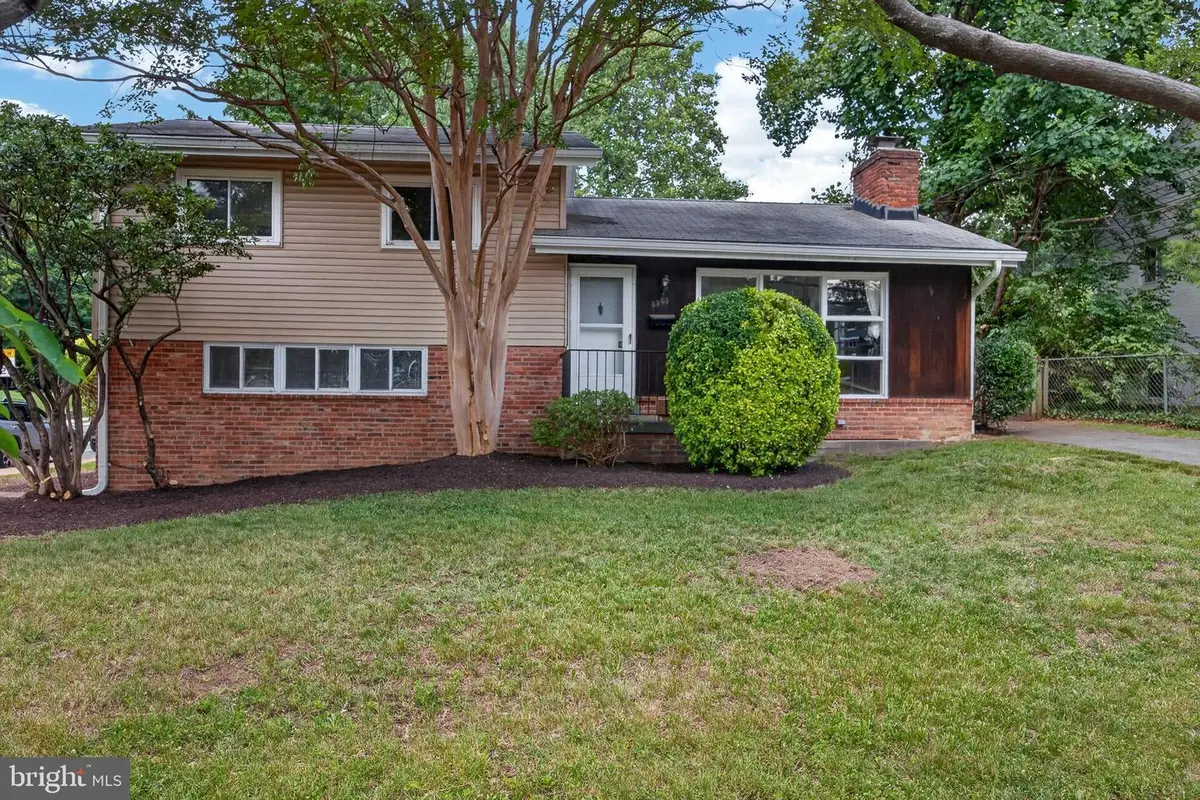 3303 17th St N, Arlington, VA 22201 - #1