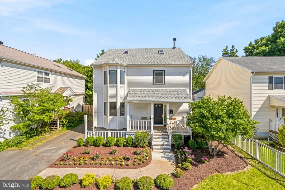 3543 18th St S, Arlington, VA 22204 - #1