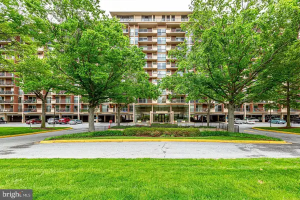 1300 Army Navy Dr #205, ARLINGTON, VA 22202