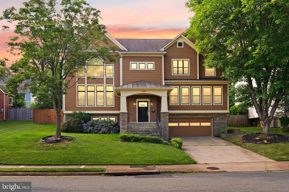 4226 40th St N, Arlington, VA 22207 - #1