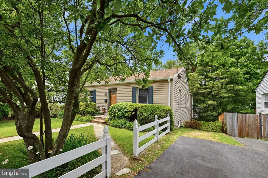 1116 N Roosevelt St N, Arlington, VA 22205 - #3
