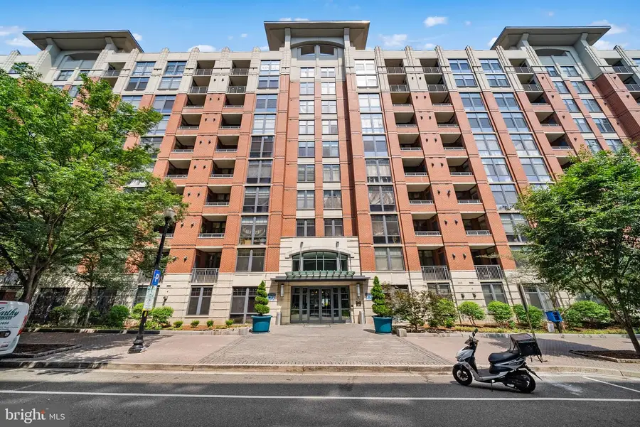 1021 N Garfield St #637, Arlington, VA 22201 - #2