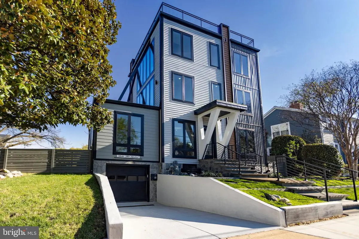 3500 7th St N, Arlington, VA 22201 - #1